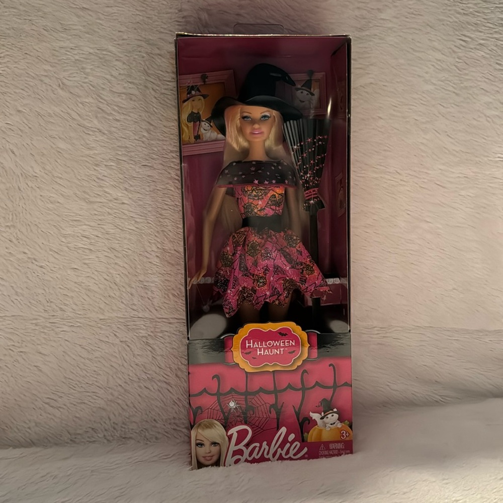 Mattel Barbie 2011 Halloween Haunt